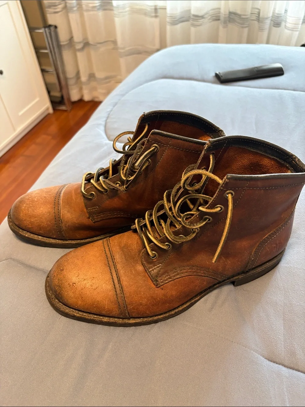 Frye Logan 150th anniversary distressed brown boots Sz 10M